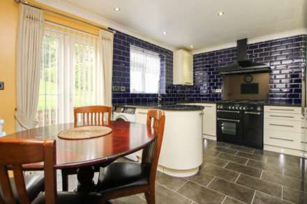 Buckhurst Close, Eastbourne, BN20 9EF, Image 3