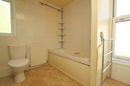 West Terrace, Eastbourne, BN21 4QX, Image 13