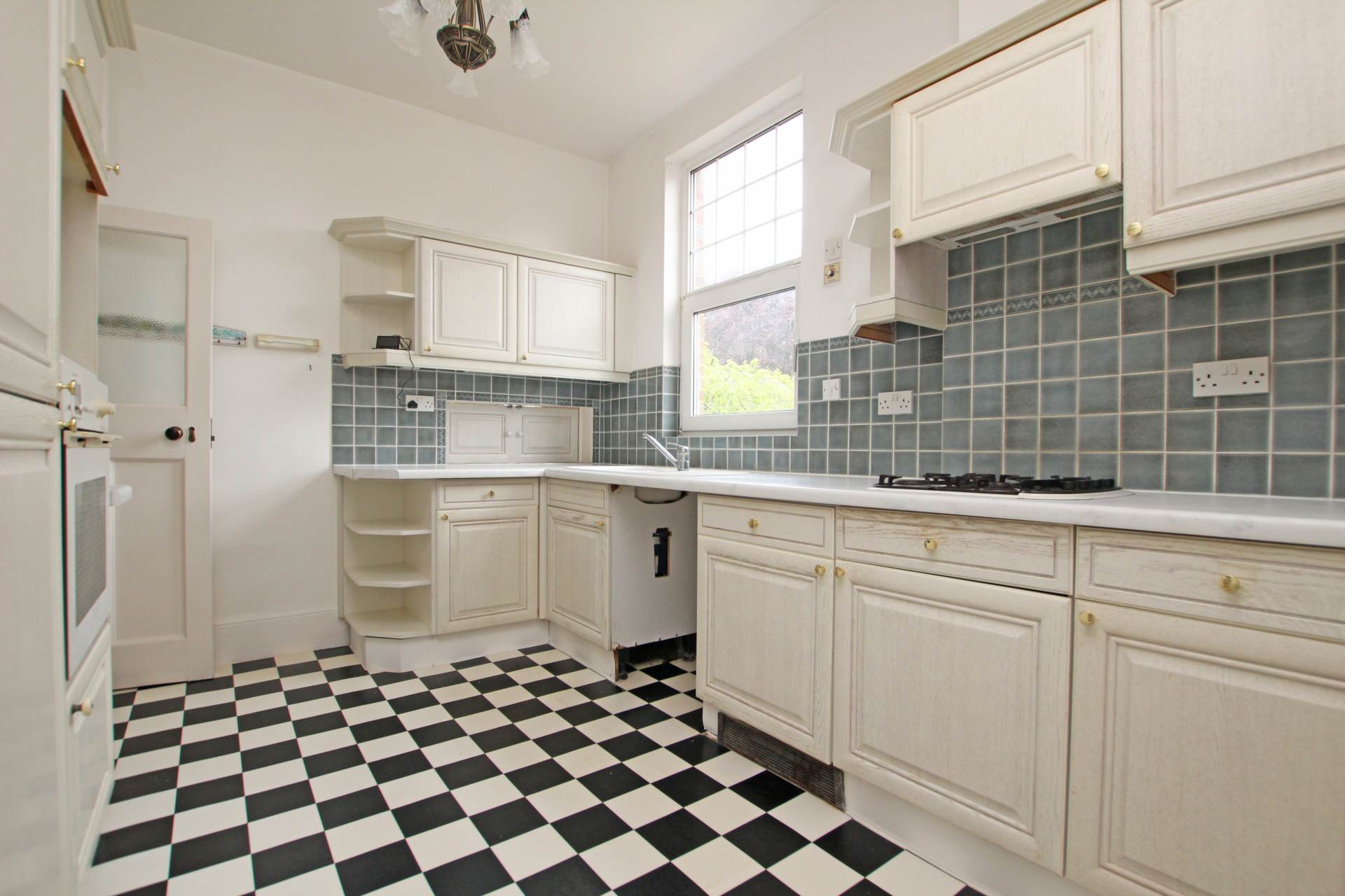 Carlisle Road, Eastbourne, BN20 7EN, Image 16