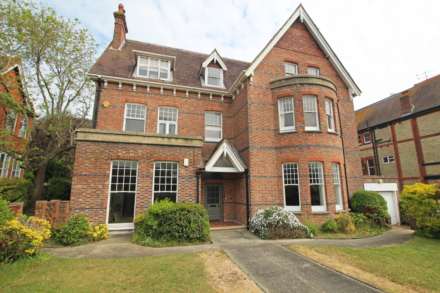 Carlisle Road, Eastbourne, BN20 7EN