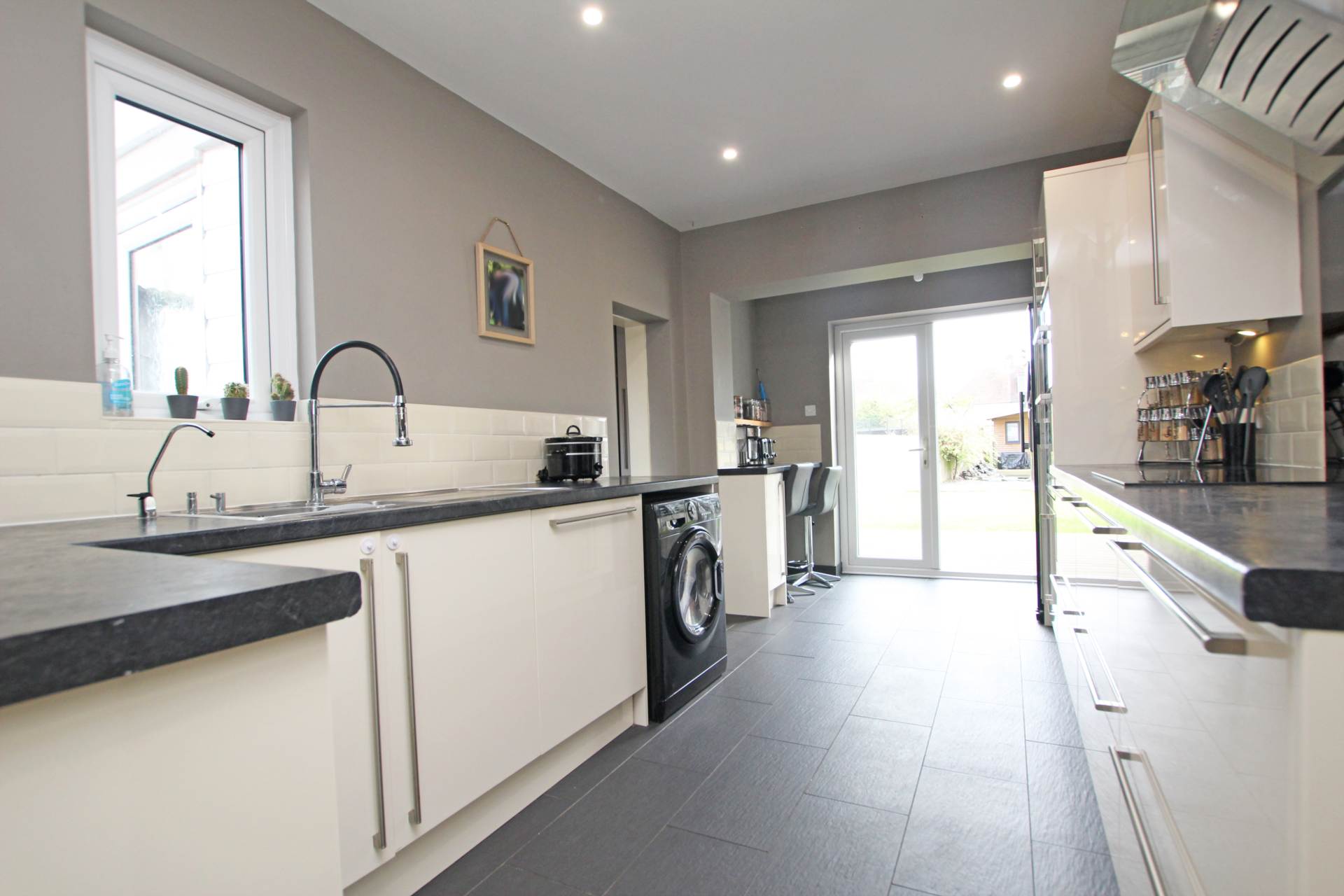 Bowood Avenue, Eastbourne, BN22 8SL, Image 11