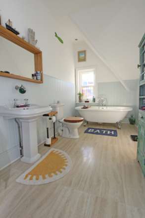 Denton Road, Eastbourne, BN20 7ST, Image 10