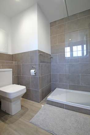 Chesterfield Gardens, Eastbourne, BN20 7NJ, Image 10