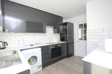 Chesterfield Gardens, Eastbourne, BN20 7NJ, Image 12