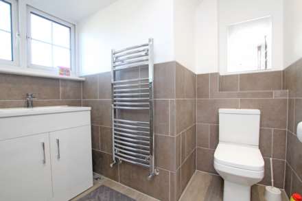 Chesterfield Gardens, Eastbourne, BN20 7NJ, Image 17