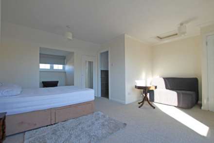 Chesterfield Gardens, Eastbourne, BN20 7NJ, Image 18