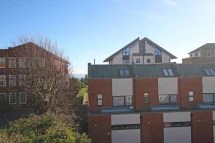 Chesterfield Gardens, Eastbourne, BN20 7NJ, Image 19