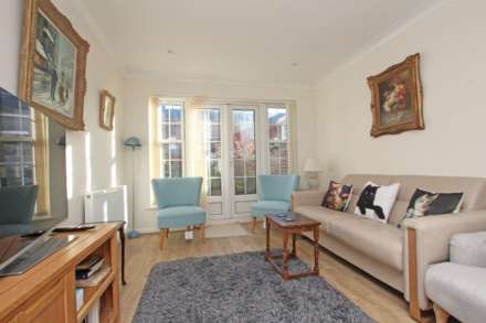 Chesterfield Gardens, Eastbourne, BN20 7NJ, Image 3