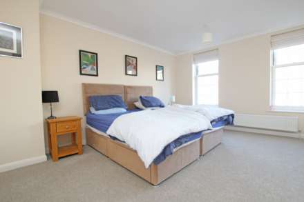 Chesterfield Gardens, Eastbourne, BN20 7NJ, Image 5