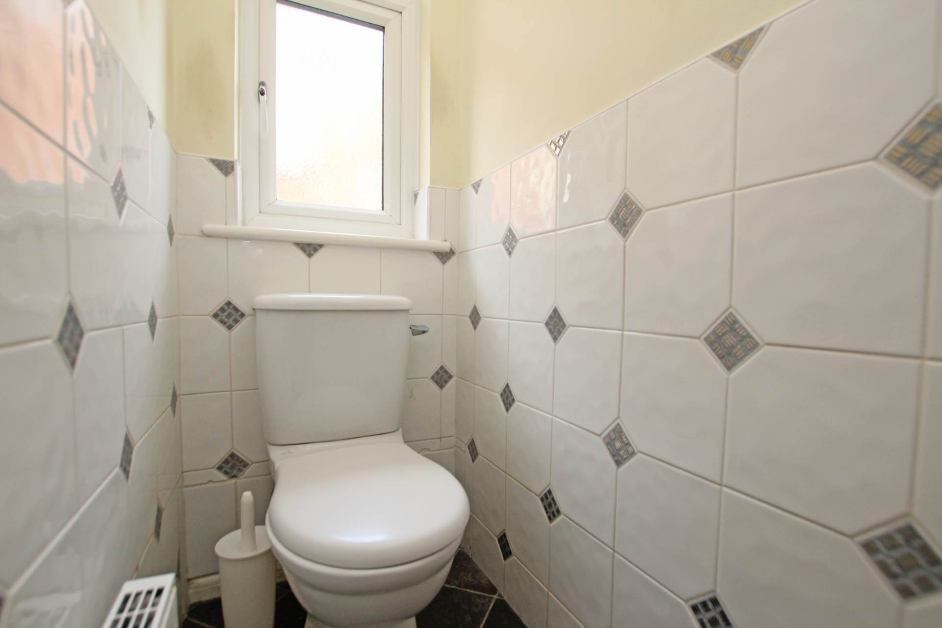 Manvers Road, Eastbourne, BN20 8HB, Image 14