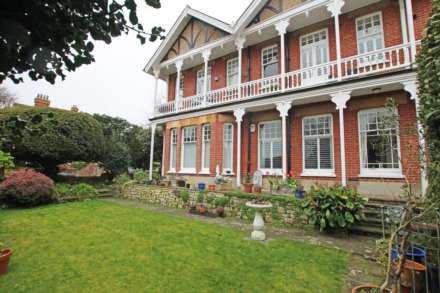 Milnthorpe Road, Eastbourne, BN20 7NN