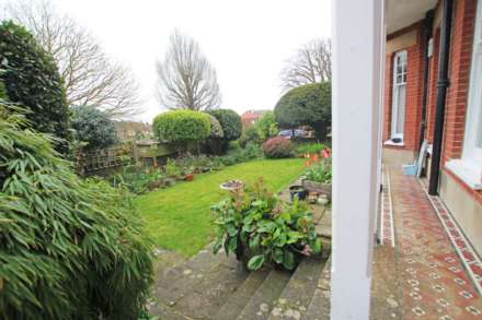 Milnthorpe Road, Eastbourne, BN20 7NN, Image 18