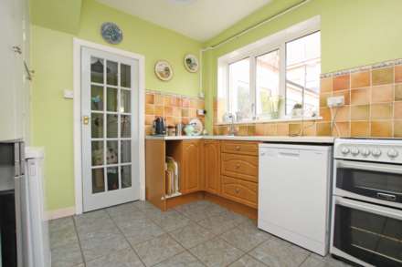 Channel View Road, Eastbourne, BN22 7LW, Image 13