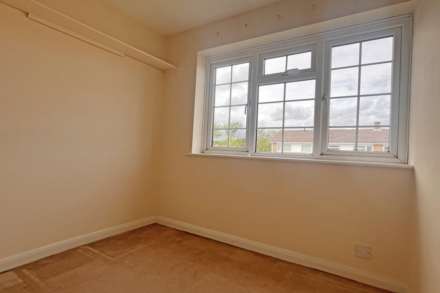 Oxendean Gardens, Eastbourne, BN22 0RP, Image 12
