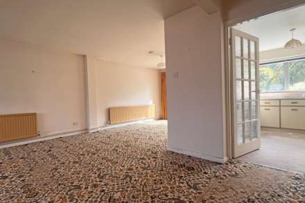 Oxendean Gardens, Eastbourne, BN22 0RP, Image 2