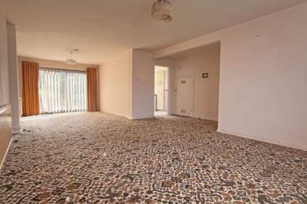 Oxendean Gardens, Eastbourne, BN22 0RP, Image 6