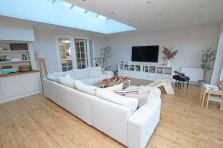 Compton Drive, Eastbourne, BN20 8BX, Image 21