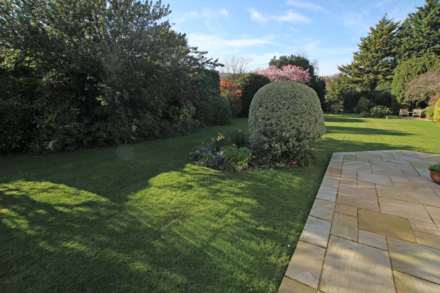 Compton Drive, Eastbourne, BN20 8BX, Image 30