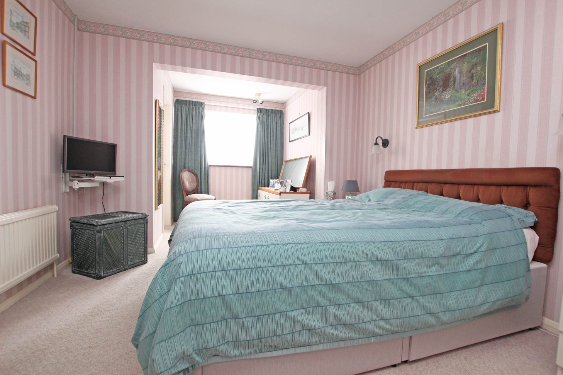 Oxendean Gardens, Eastbourne, BN22 0RS, Image 16