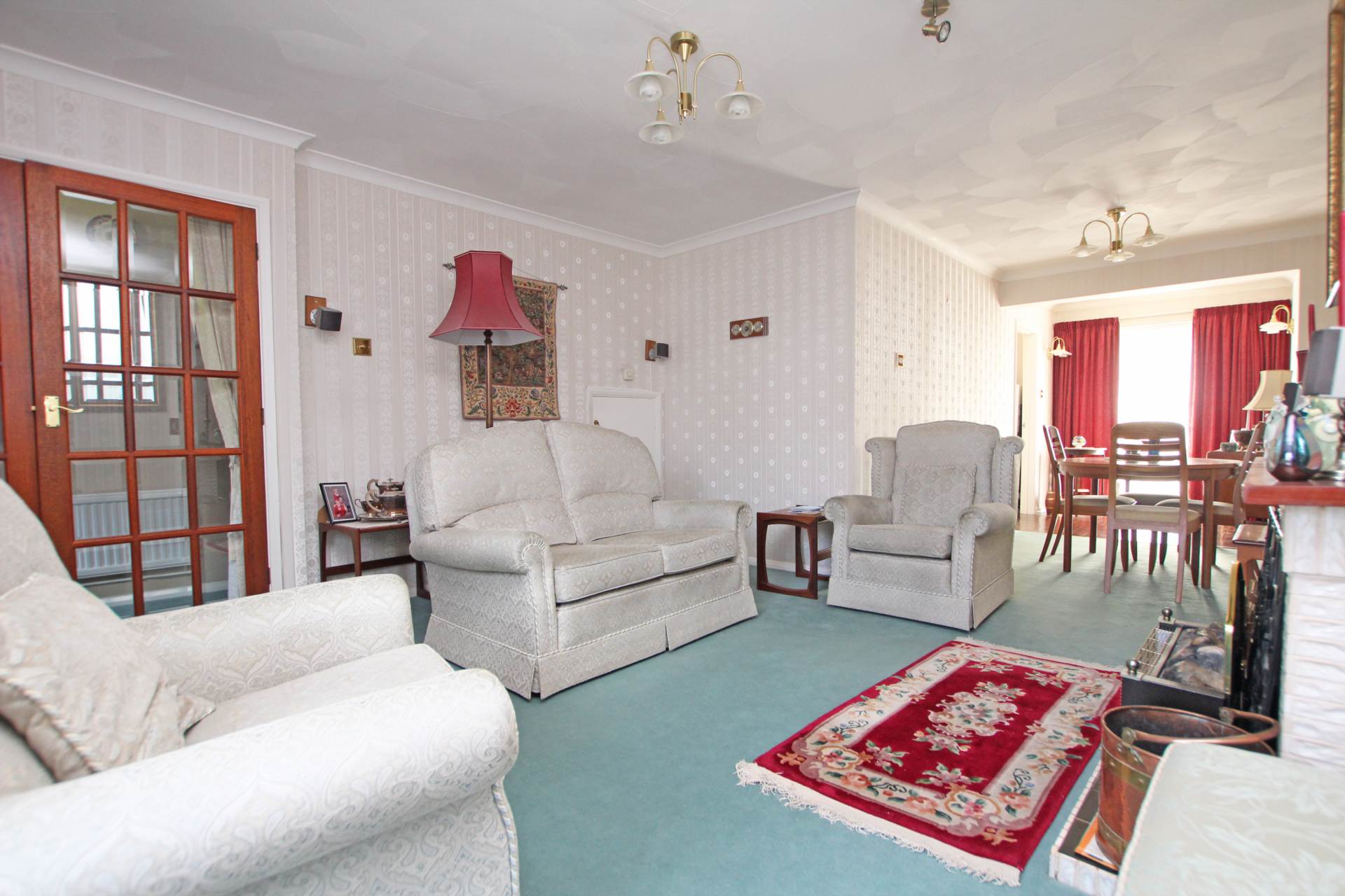Oxendean Gardens, Eastbourne, BN22 0RS, Image 2