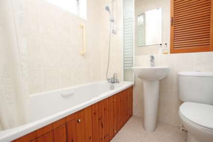 Oxendean Gardens, Eastbourne, BN22 0RS, Image 15