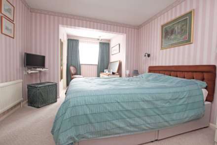 Oxendean Gardens, Eastbourne, BN22 0RS, Image 16