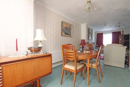 Oxendean Gardens, Eastbourne, BN22 0RS, Image 4