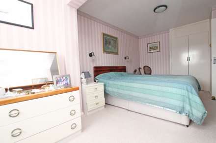 Oxendean Gardens, Eastbourne, BN22 0RS, Image 5