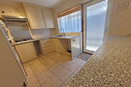 Friston Avenue, Eastbourne, BN22 0EL, Image 4