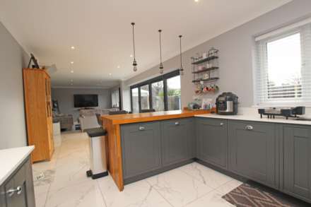 Selmeston Road, Eastbourne, BN21 2ST, Image 14