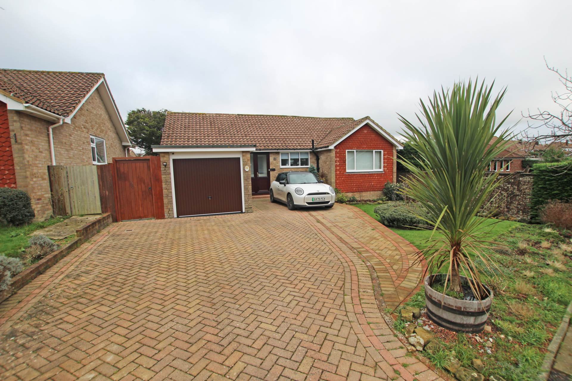 Chatfield Crescent, Eastbourne, BN22 0EZ, Image 1