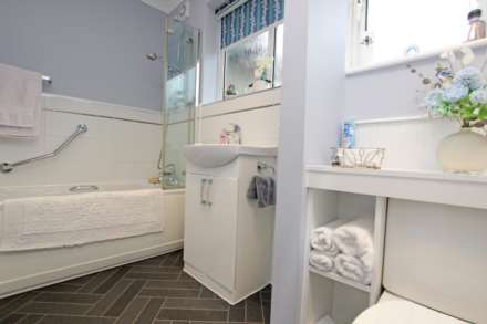 Chatfield Crescent, Eastbourne, BN22 0EZ, Image 15