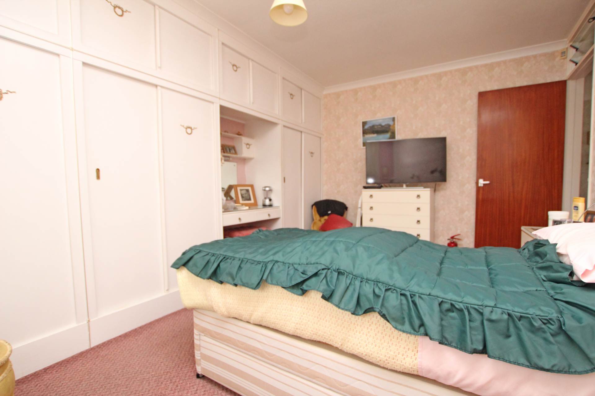 Thackeray Close, Eastbourne, BN23 7TJ, Image 14