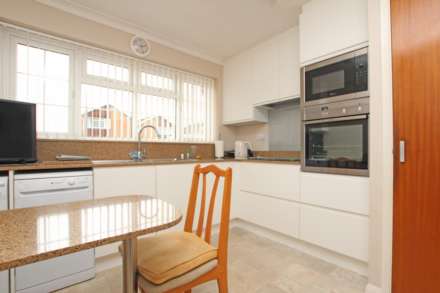 Thackeray Close, Eastbourne, BN23 7TJ, Image 3