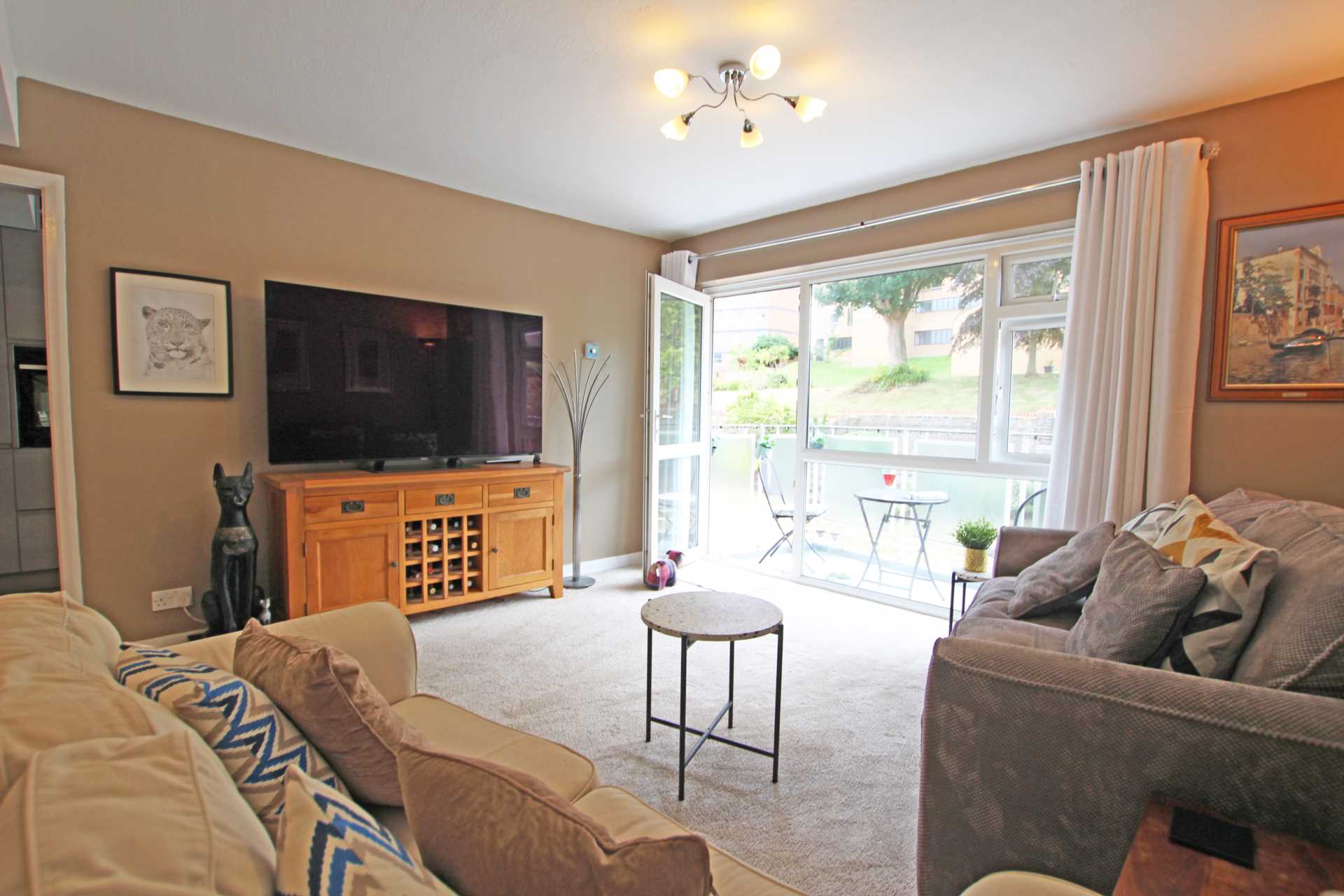Silverdale Road, Eastbourne, BN20 7AQ, Image 12