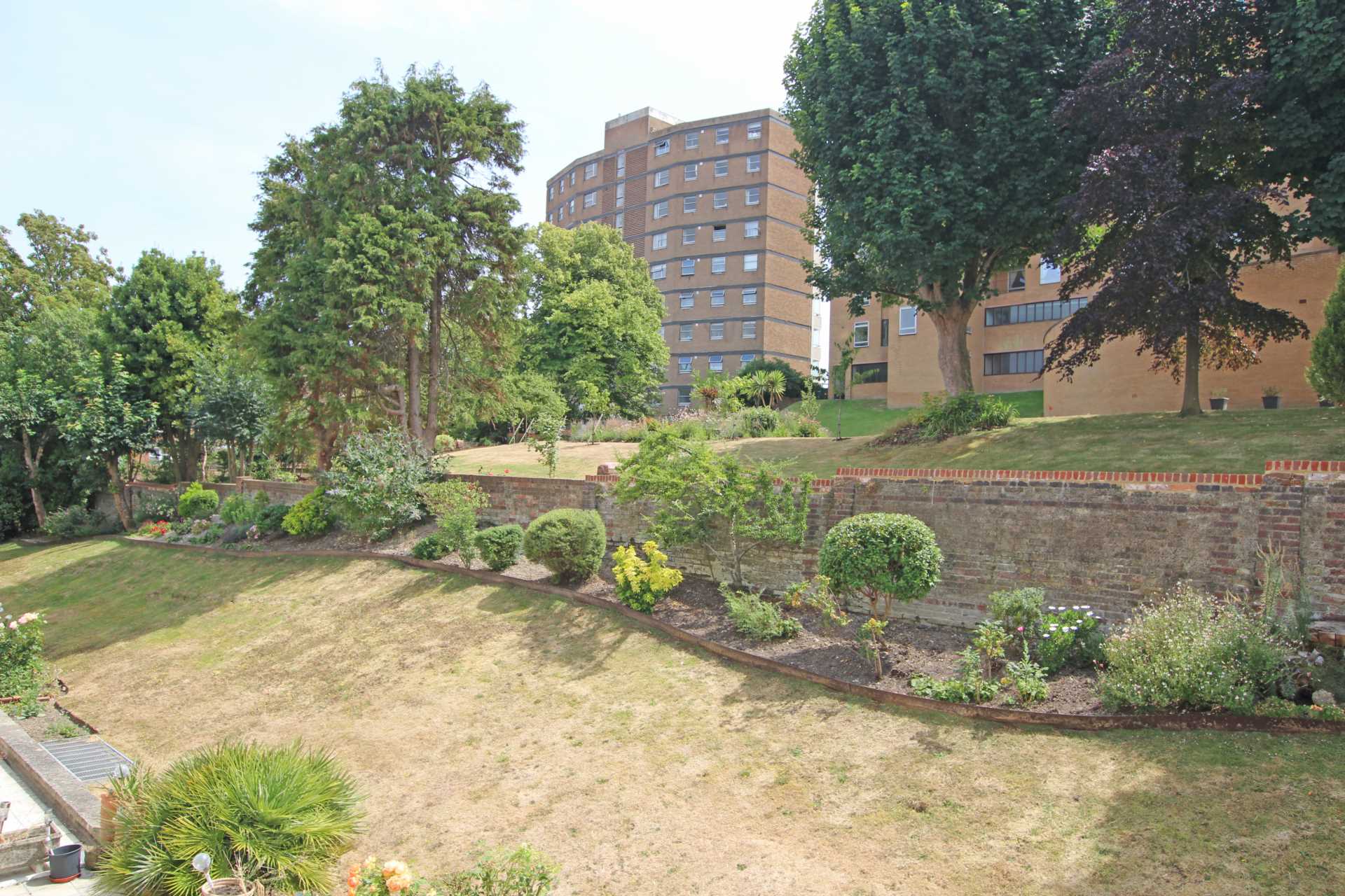Silverdale Road, Eastbourne, BN20 7AQ, Image 13