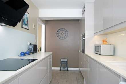 Silverdale Road, Eastbourne, BN20 7AQ, Image 11