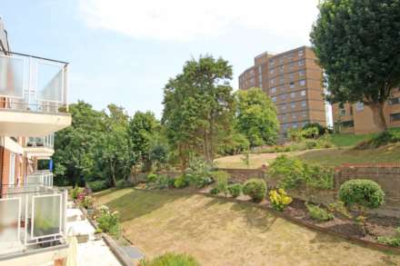 Silverdale Road, Eastbourne, BN20 7AQ, Image 14