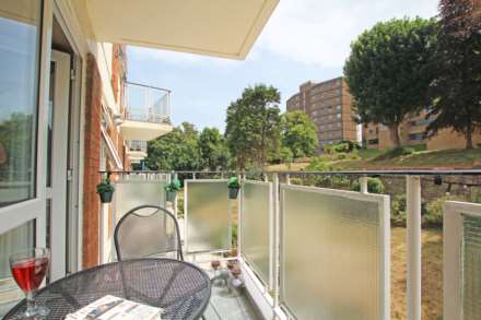 Silverdale Road, Eastbourne, BN20 7AQ, Image 5