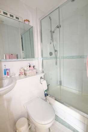 Cranborne Avenue, Eastbourne, BN20 7TT, Image 10