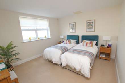 Darley Road, Eastbourne, BN20 7GA, Image 9
