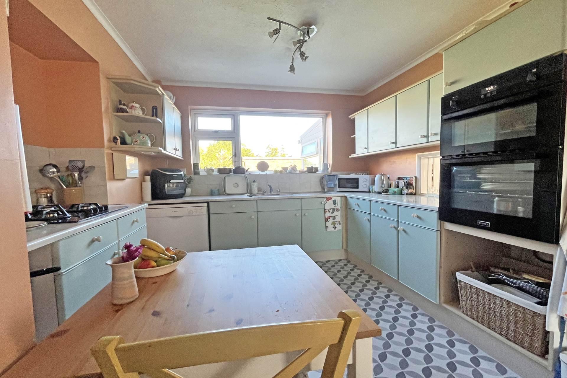 Branston Road, Eastbourne, BN22 0AL, Image 16