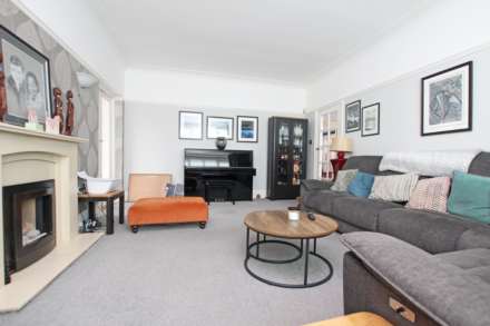 Kings Drive, Eastbourne, BN21 2UP, Image 17