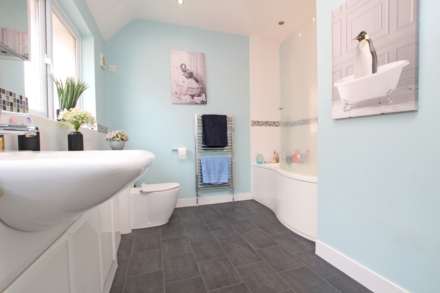 Kings Drive, Eastbourne, BN21 2UP, Image 31