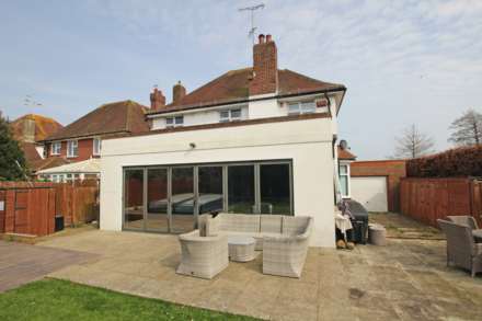 Kings Drive, Eastbourne, BN21 2UP, Image 35