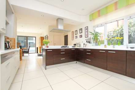 Kings Drive, Eastbourne, BN21 2UP, Image 8