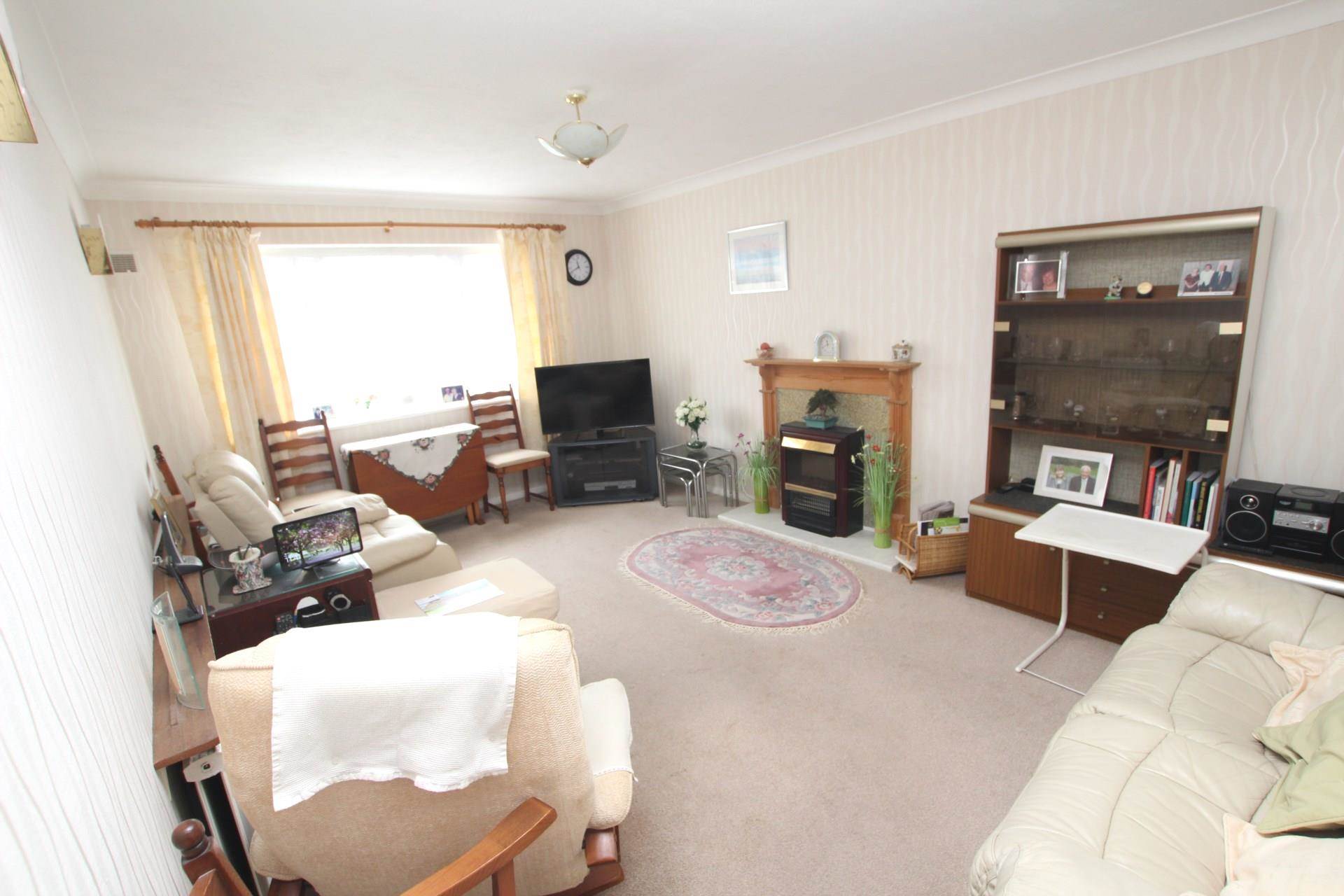 Rowan Avenue, Eastbourne, BN22 0TY, Image 2