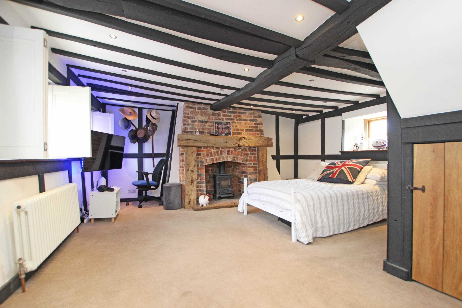 High Street, Pevensey, BN24 5LE, Image 9