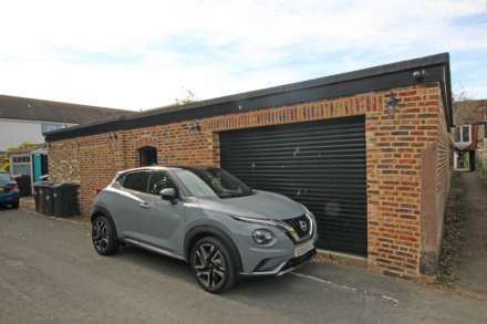 High Street, Pevensey, BN24 5LE, Image 28