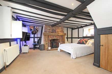 High Street, Pevensey, BN24 5LE, Image 9